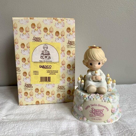 Precious Moments 540013 Happy 10th Anniversary Figurine Chapel Exclusive - Picture 1 of 7